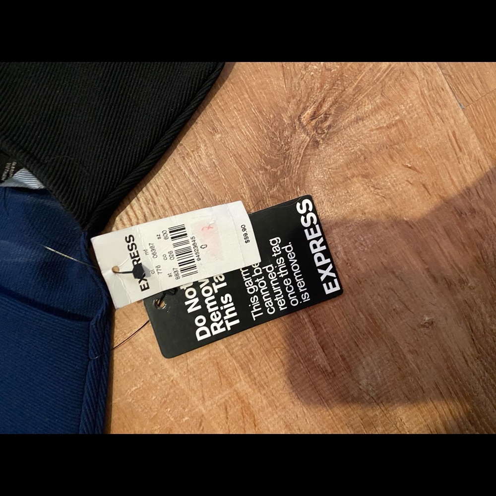 Express dress - Picture 5 of 5